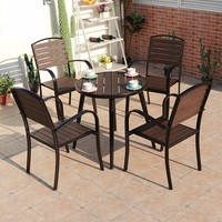 Ensemble de salon de jardin moderne et simple en plastique brun, bois et aluminium, avec coussin imperméable et anticorrosion, pour hôtel