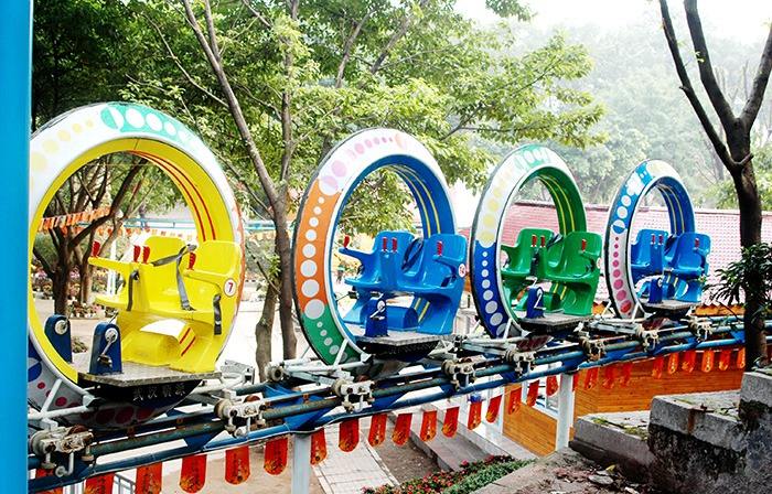 アリブラザーズUFOサイクルモノレールライドアミューズメント