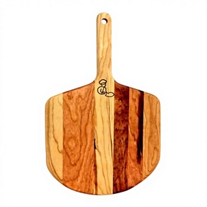 Assiette à steak en bois personnalisable avec poignée en bois, compatible lave-vaisselle, en stock pour la présentation des plats en restaurant - Product Image 3