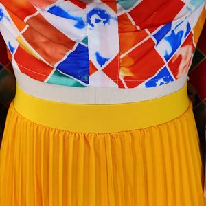 ชุดเซ็ต 2 ชิ้น เสื้อคอวีพิมพ์ลาย กระโปรงยาวจีบ สำหรับผู้หญิงแอฟริกัน แฟชั่น - Product Image 6