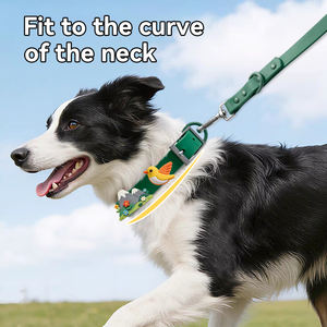 Correa y Collar para Mascotas de Poliéster Suave con Recubrimiento de PVC, Diseño Moderno, con Diversos Dijes Decorativos Interesantes y Logotipo Personalizado - Product Image 2