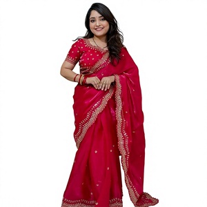 Sari Étnico Indio-Pakistaní de Tela de Seda Roja con Bordado y Lentejuelas, Traje Tradicional para Novia, Boda, Fiesta o Uso Casual - Product Image 1