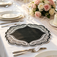 Sets de table en tissu brodé à motifs personnalisés et floraux, idéaux pour les mariages, les fêtes, Noël et toutes les célébrations.