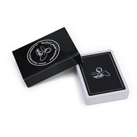 Logo personnalisé et texture top Emballage personnalisé de haute qualité mallette de pont impression de cartes à jouer magnétiques personnalisées pour adultes en vrac