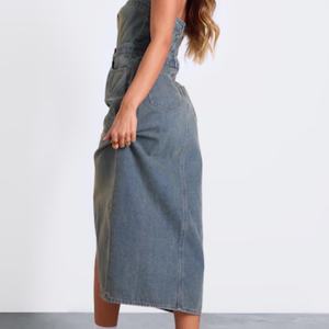 เดรสยีนส์ผู้หญิงแบบใหม่ขายส่ง สีพื้นเรียบง่าย สไตล์ลำลอง ชุดเดรสยาวทรงเอเข้ารูป ผ่าข้าง เซ็กซี่ สำหรับฤดูร้อน - Product Image 4