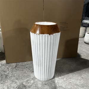 <span class=keywords><strong>Maceta</strong></span> de fibra de vidrio de arenisca blanca con <span class=keywords><strong>madera</strong></span> para jardín, hogar, balcón, decoración, jardineras elegantes para uso en interiores y exteriores - Product Image 4