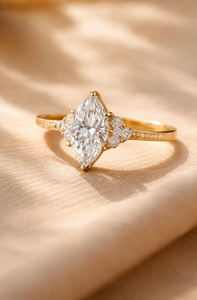 Anillo de Compromiso con Diamante Cultivado en Laboratorio, Diseño de Hoja Inspirado en la Naturaleza, Estilo Floral Vintage en Oro Rosa - Product Image 5