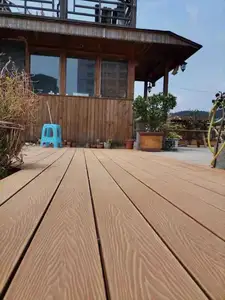 พื้นไม้เนื้อแข็ง WPC 3D ลายไม้นูนคอมโพสิต Decking แผงไม้พลาสติกกลางแจ้ง150*25Mm