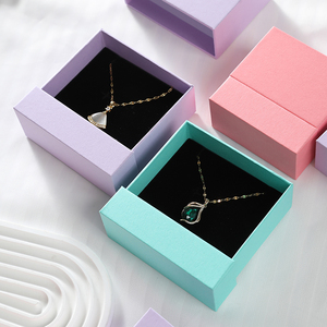 Boîte à bijoux en carton de luxe avec logo personnalisé, en papier fin, pour colliers, avec emballage coulissant pour présentation - Product Image 2