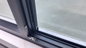 Ventanas Interior de aluminio Ventanas abatibles silenciosas Diseño simple Ventana corredera de aluminio/Ventana abatible de impacto de huracán - Product Image 6