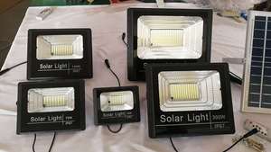 Đèn Năng Lượng Mặt Trời <span class=keywords><strong>150W</strong></span> Đèn Pha Năng Lượng Mặt Trời Chống Nước IP67 Điều Khiển Từ Xa Ngoài Trời Để Chiếu Sáng Tường Vườn - Product Image 3