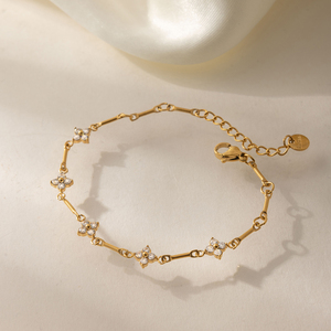 Pulsera <span class=keywords><strong>de</strong></span> Trébol <span class=keywords><strong>de</strong></span> Cuatro <span class=keywords><strong>Hojas</strong></span> <span class=keywords><strong>de</strong></span> la <span class=keywords><strong>Suerte</strong></span> J&D Jewelry, Chapada en Oro <span class=keywords><strong>de</strong></span> 18K, Acero Inoxidable, Resistente al Agua, con Cadena <span class=keywords><strong>de</strong></span> Barra <span class=keywords><strong>de</strong></span> Circonio para Mujer - Product Image 6