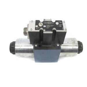R900900988 4WRAE 10 W60-2X/G24N9K31/A1V Solénoïde directionnel proportionnel pour le contrôle automatique hydraulique - Product Image 2