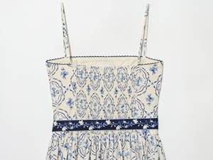 Robe mi-longue décontractée vintage personnalisée Printemps 2026 <span class=keywords><strong>à</strong></span> imprimé ceinture, bretelles spaghetti, dos nu, épaules dénudées, OEM/ODM par usine chinoise - Product Image 4