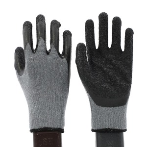 Guantes de seguridad PPE de algodón gris de calibre 10, tejidos, con revestimiento de látex negro arrugado. - Product Image 1