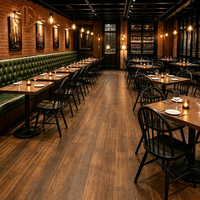 Ensemble de meubles sur mesure Ron Group, chaise en métal, table carrée en bois massif, banquette en cuir vert capitonnée de luxe à dossier haut pour restaurant