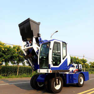 Camion malaxeur à béton autochargeur CAPAI 3,5 m³, puissance 91 kW, jusqu'à 4,5 lots/heure, capacité de 15,5 m³ - Product Image 1
