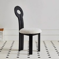 Chaise de salle à manger rétro française en bois massif avec revêtement en tissu, dossier antique, style silencieux, mobilier de maison