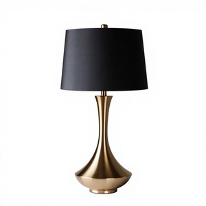 Lampe de table moderne en fer avec abat-jour rectangulaire en tissu beige, LED E26, lumière chaude 3000K, éclairage décoratif pour chambre à coucher - Product Image 1