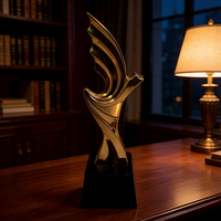 Trophée personnalisé en cristal étoile dorée, design étoile filante créatif, base noire, reconnaissance d'entreprise, reconnaissance des réalisations d'équipe