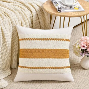 Capa de Almofada Decorativa Estilo Fazenda Americana Vermelho Ferrugem 45x45cm para Cama e Sofá - Product Image 6