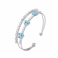 Bracelet Manchette Ouverte Ajustable en Argent Ton Zircon avec Fleur en Cristal Bleu, Service OEM, Pulsera de Moda Elegante