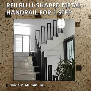Rampe d'escalier extérieure moderne en aluminium en forme de U Reilbu, compatible avec les escaliers à 1 marche, avec design à piquets - Product Image 2