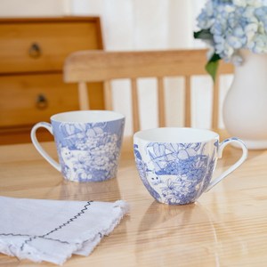 Tasse en porcelaine blanche et bleue avec motif de chat - Tasse à café de style pastoral japonais - Product Image 1