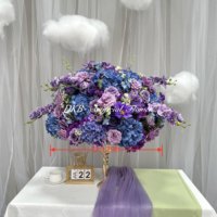 Bola Bunga Dekorasi Pernikahan Besar Custom Pabrik, Bunga Mawar Ungu dan Hydrangea Biru Sutra Buatan Berkualitas Tinggi