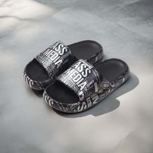 Sandalias planas de verano para hombre, estilo casual, personalizadas, de EVA, antideslizantes, transpirables, para el hogar, con logo personalizado. - Product Image 1