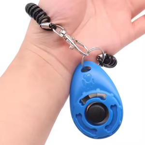 <span class=keywords><strong>Clicker</strong></span> de Adiestramiento para Perros RICH-A002 de Plástico y Acero Inoxidable con Correa para la Muñeca y Silbato para Detener Ladridos - Product Image 4