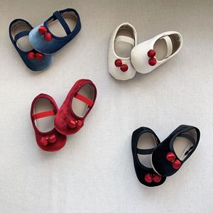 Nouvelles chaussures de <span class=keywords><strong>marche</strong></span> pour bébés filles printemps/automne, style coréen, en forme de cerise, type « grand-mère », rétro, modèle « petite cuillère » - Product Image 6