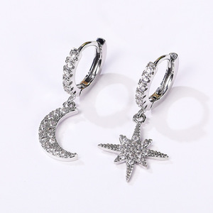 Orecchini a Stella a Otto Punte con Cristalli Lunari per Donne, Accessori Eleganti e Celesti per Uso Quotidiano - Product Image 4