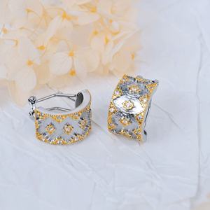 Pendentif tendance pour femme, design artisanal italien, style unique, dentelle ajourée, pierre naturelle, style ancien, deux couleurs, forme en C - Product Image 3