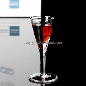 Vente en gros de 10ml verre à liqueur personnalisé verre à gobelet court petit verre à liqueur avec pied pour Baijiu Soju liqueur Saki saké mini verrerie - Product Image 2