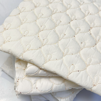 Tissu matelassé imperméable en coton avec motif floral mat épaissi, nouveau tissu en maille de type usine source pour vestes matelassées
