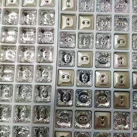 Kancing Kristal Kaca Persegi 2 Lubang 10mm 12mm 14mm Sisi Persegi, Kancing Berhias Rhinestone Ekonomis untuk Rajutan Pakaian Anak