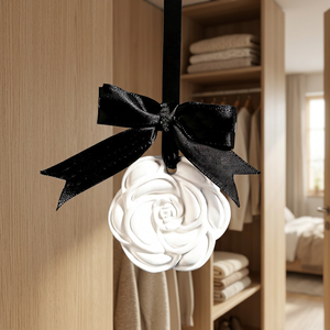 Diffuseur d'aromathérapie suspendu en forme de rose, parfum solide, décoration élégante pour la maison et la voiture, sans électricité - Product Image 3