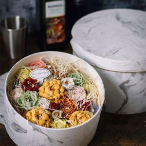 Boîtes en papier en marbre noir et blanc Nouveau design Boîte en papier ronde à arrangement floral en marbre vintage de luxe pour l'emballage de fleurs - Product Image 3