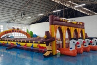 Nouveaux styles de jeu gonflable de course de poneys pour l'extérieur, jeu de groupe amusant, Derby de chevaux gonflables pour les fêtes