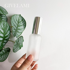 Botella vacía de vidrio esmerilado para el hogar, espray de vidrio redondo de 15ml, 30ml, 50ml y 100ml, en espray de plata - Product Image 6