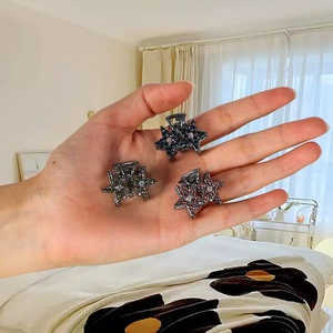 Rhinestone Alloy Claw <b>Clip</b> 6 Cm Side <b>Clip</b> For Women Daily Use Yiwu Origin - Product Image 3
