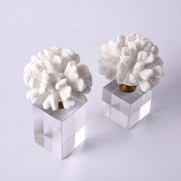 Sculpture de corail blanc de luxe sur socle en cristal, ornement décoratif moderne pour salon, bureau, table, accessoires de maison