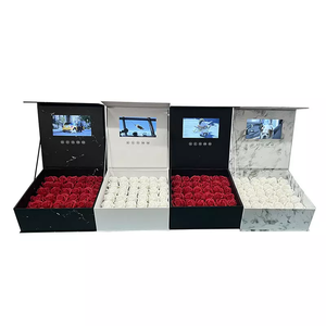 Nouvelle boîte à roses avec écran vidéo musical <span class=keywords><strong>pour</strong></span> cadeau <span class=keywords><strong>d</strong></span>'<span class=keywords><strong>anniversaire</strong></span>, cadeaux floraux de mariage <span class=keywords><strong>pour</strong></span> les invités - Product Image 4
