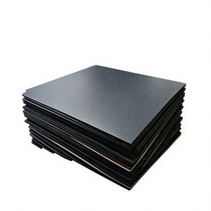 Dalles de sol en caoutchouc texturées et marbrées pour salle de sport, effet visuel uniforme pour un projet de revêtement de sol unifié pour une grande salle de sport entière. - Product Image 1