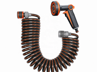 Tuyau d'arrosage enroulable auto-rétractable durable avec buse de pulvérisation 6 voies pour le lavage de voiture