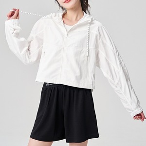 Chaqueta Deportiva Transpirable y Resistente al Viento con Protección UV para Mujer, para Verano |   Abrigo con Capucha Ligero Estilo Lulu para Protección Solar al Aire Libre - Product Image 4