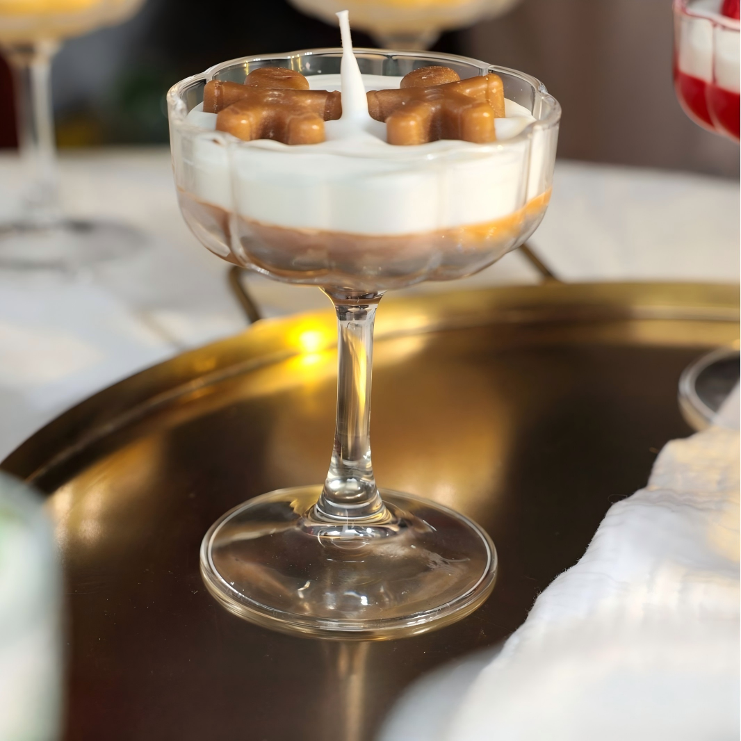 Tazza alta con crema di omino di pan di zenzero