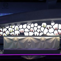Comptoir de bar de boîte de nuit en surface solide, comptoir de bar de restaurant moderne, design de comptoir de bar de luxe avec éclairage LED