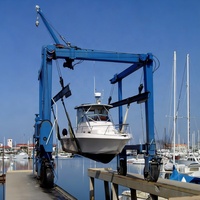 Lève-bateaux mobile robuste personnalisable de 50 à 200 tonnes pour chantiers navals